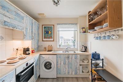7/6 Alexander Drive, Edinburgh, EH11 2RH - image 15