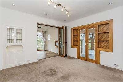 120 Greenbank Crescent, Edinburgh, EH10 5SZ - image 2