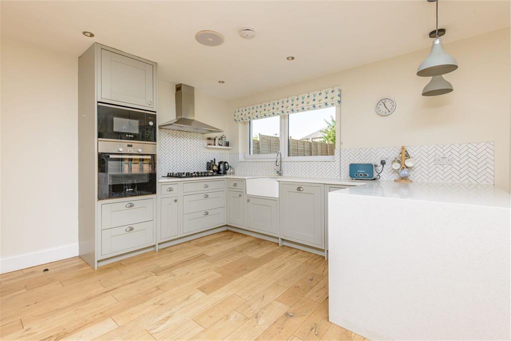 14 Southfield Gardens West, Edinburgh, EH15 1RL - image 3