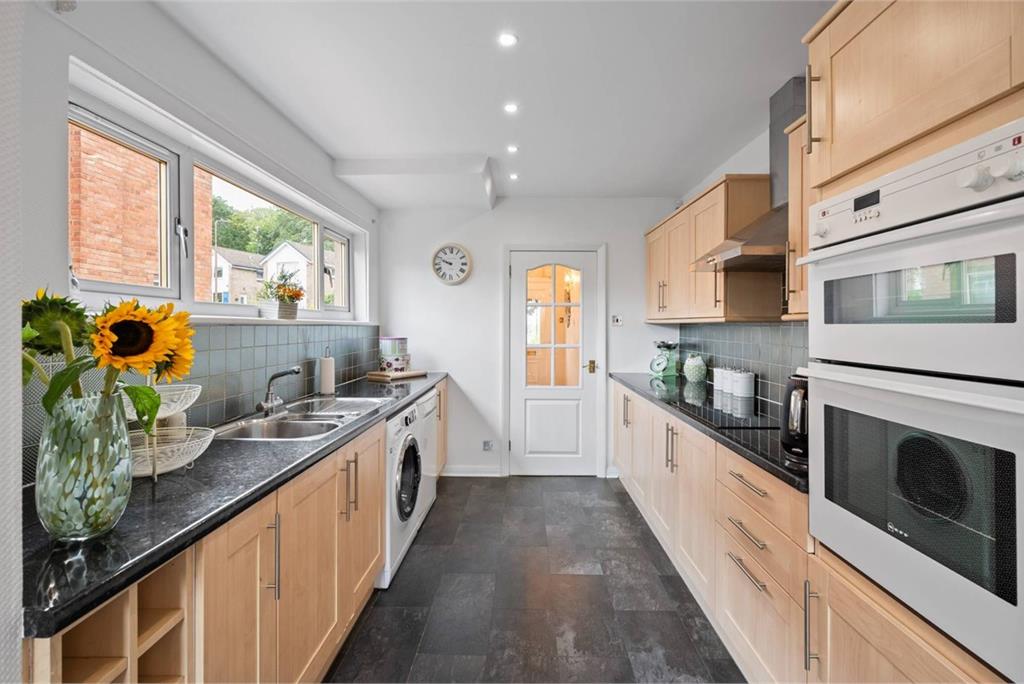 16 Clerwood Grove, Corstorphine, EH12 8PN - image 7
