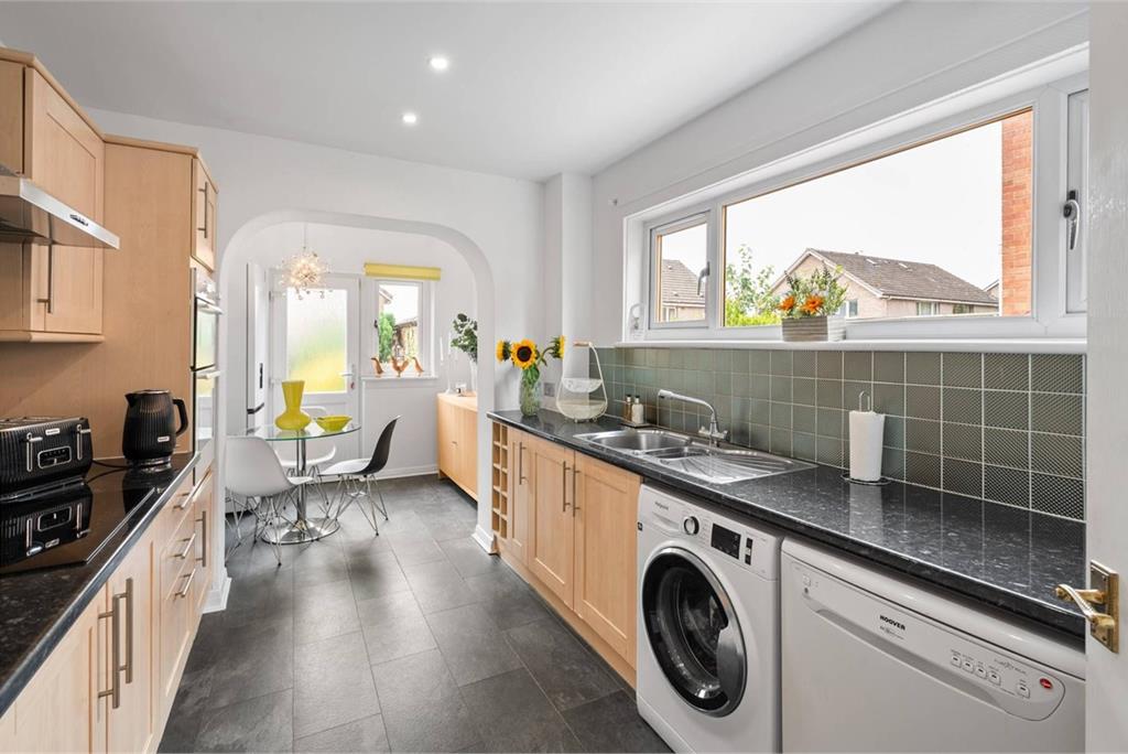 16 Clerwood Grove, Corstorphine, EH12 8PN - image 9