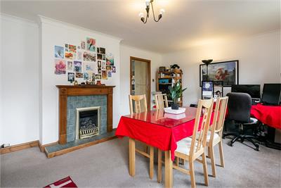 21/3 Kenilworth Drive, Edinburgh, EH16 6DD - image 4