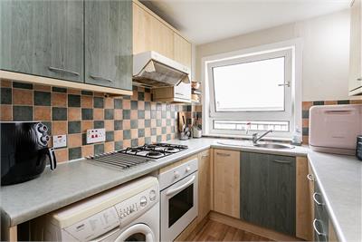 21/3 Kenilworth Drive, Edinburgh, EH16 6DD - image 7