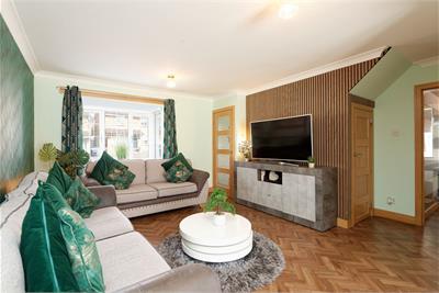 24 Fulbar Crescent, Paisley, PA2 9AS - image 2