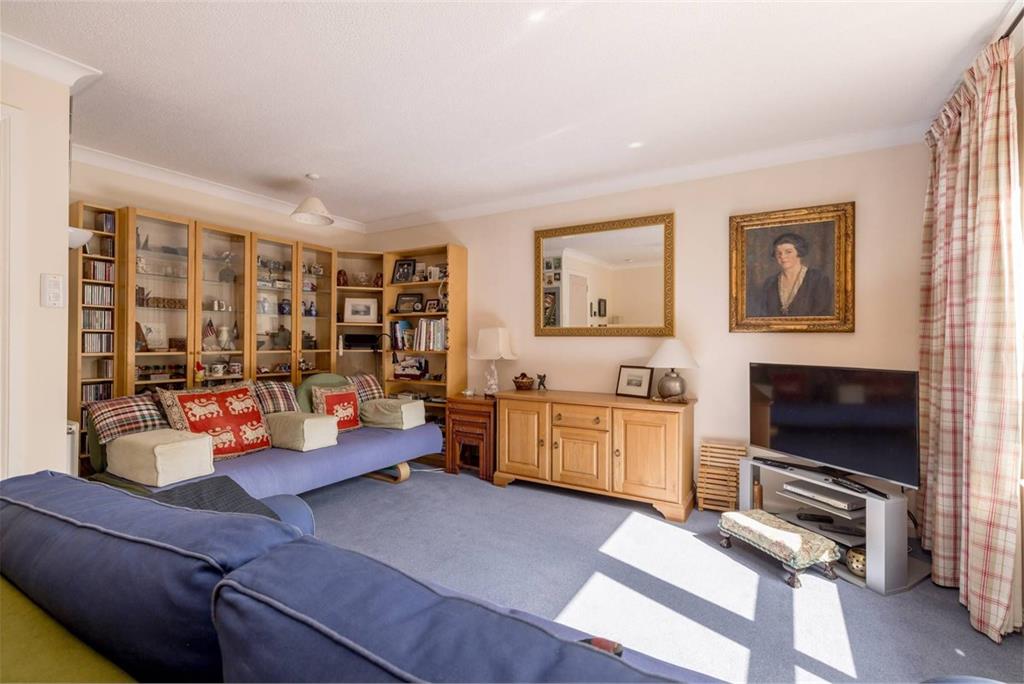 2/3 St Teresa Place, Edinburgh, EH10 5UB - image 2