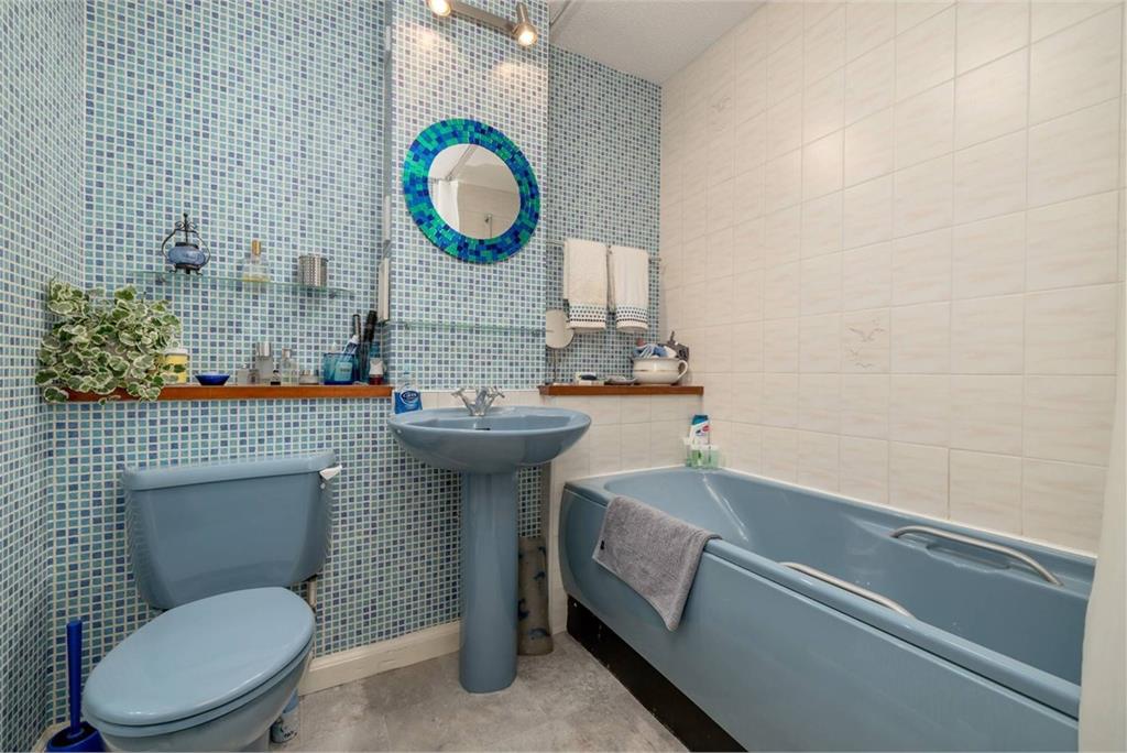 2/3 St Teresa Place, Edinburgh, EH10 5UB - image 16