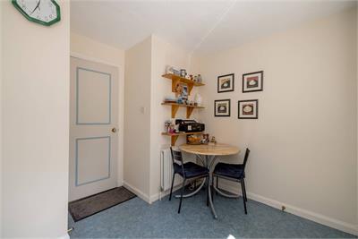 2/3 St Teresa Place, Edinburgh, EH10 5UB - image 9