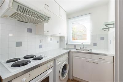 81 Fauldburn, Edinburgh, EH12 8YQ - image 3
