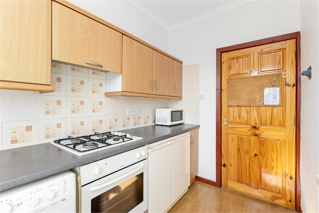3 (flat 6), Loganlea Drive, Craigentinny, Edinburgh, EH7 6LS - image 5