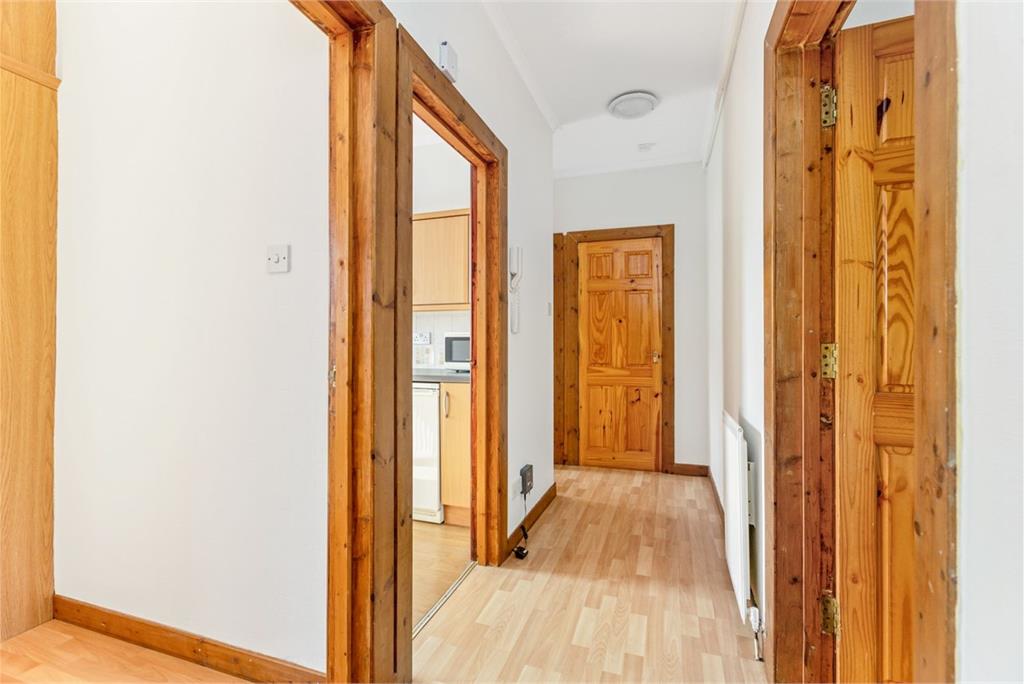 3 (flat 6), Loganlea Drive, Craigentinny, Edinburgh, EH7 6LS - image 9