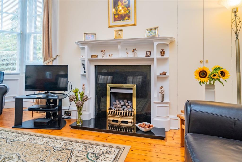 2 Beresford Avenue, Trinity, Edinburgh, EH5 3ET - image 3