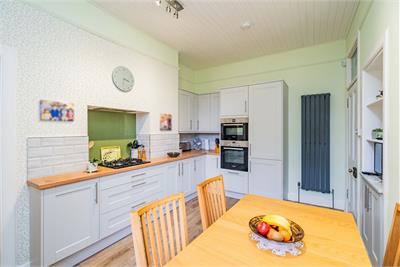 2 Beresford Avenue, Trinity, Edinburgh, EH5 3ET - image 5