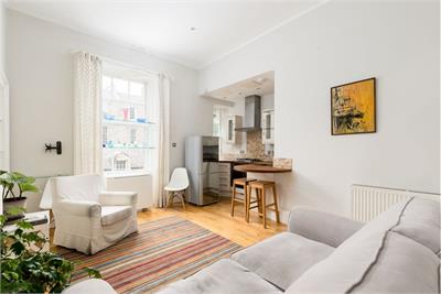 Flat 1, 36, Cumberland Street, New Town, Edinburgh, EH3 6RG - image 5
