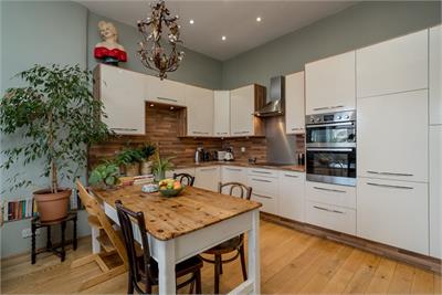 1/6 Waters Close, The Shore, Edinburgh, EH6 6RB - image 2