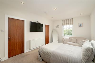 12 (flat 12), Brunswick Street, Hillside, Edinburgh, EH7 5JD - image 9