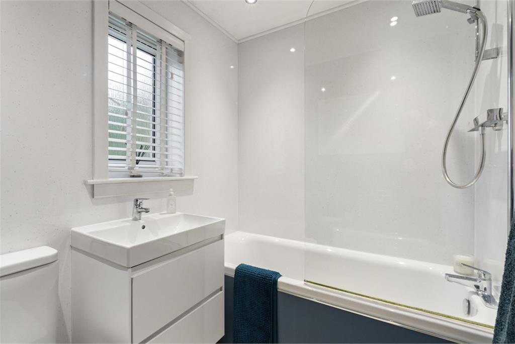 20 Violet Bank, Peebles, EH45 8HA - image 11