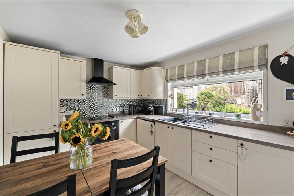 20 Violet Bank, Peebles, EH45 8HA - image 6