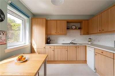 4/5 Spylaw Road, Edinburgh, EH10 5BH - image 4
