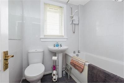 Flat 5, 30, Pirniefield Bank, Edinburgh, EH6 7QJ - image 10