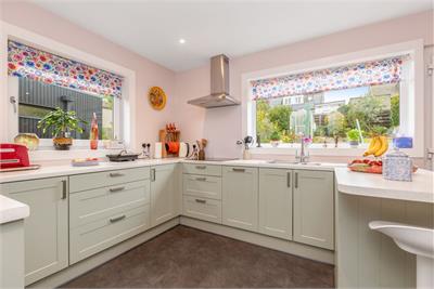 28 Swanston Avenue, Edinburgh, EH10 7BX - image 3
