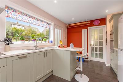 28 Swanston Avenue, Edinburgh, EH10 7BX - image 4