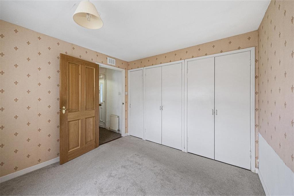 5 Garden Court,
Townhill,
Dunfermline,
KY12 0HU - image 6