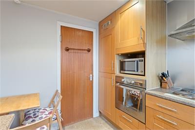 387/4 Gorgie Road, Gorgie, Edinburgh EH11 2SX - image 6