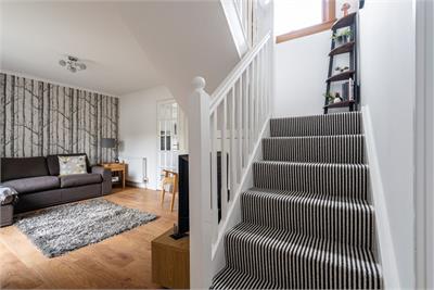 22 Bughtlin Gardens, Edinburgh, EH12 8XB - image 12