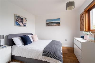 22 Bughtlin Gardens, Edinburgh, EH12 8XB - image 5