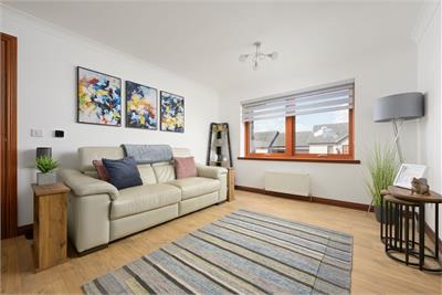 9 Carneil Gardens, Carnock, KY12 9LQ - image 3