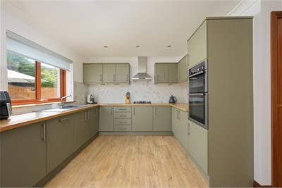 9 Carneil Gardens, Carnock, KY12 9LQ - image 6