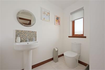 9 Carneil Gardens, Carnock, KY12 9LQ - image 10