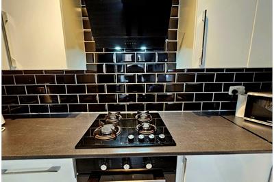 17 Albion Place, Edinburgh, EH7 5QS - image 5