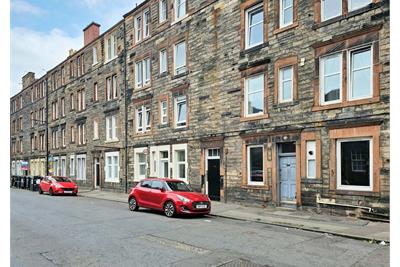 17 Albion Place, Edinburgh, EH7 5QS - image 1