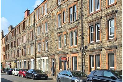 17 Albion Place, Edinburgh, EH7 5QS - image 1