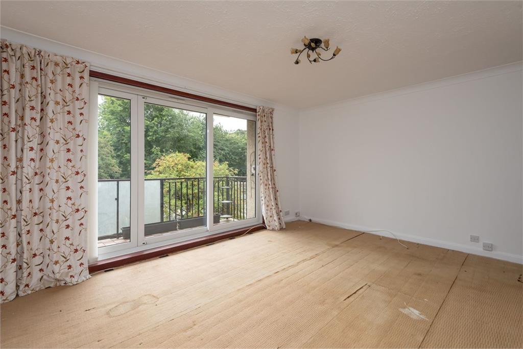 34 Queens Park Court, Edinburgh, EH8 7DX - image 3