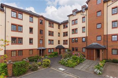 92/2 Orchard Brae Avenue,
Orchard Brae,
Edinburgh,
EH4 2GB - image 1