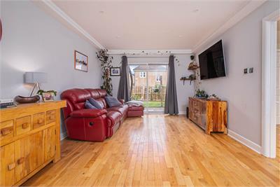 18 Curlew Gardens, Dunfermline, KY11 8GF - image 2