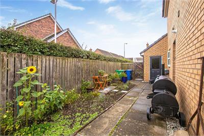 18 Curlew Gardens, Dunfermline, KY11 8GF - image 26