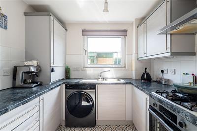 8/4 Saughton Mains Street, Edinburgh, EH11 3HH - image 9