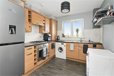 2E, Easter Langside Medway, Dalkeith, EH22 2FJ - image 2