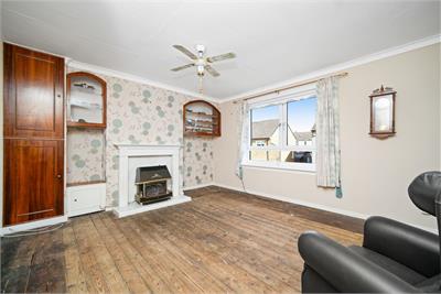 17 Gilmerton Dykes Terrace, Gilmerton, Edinburgh, EH17 8LU - image 3