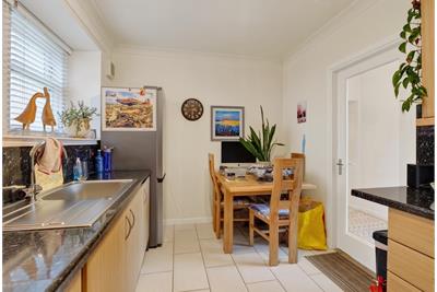8d South Crescent Road, Ardrossan, KA22 8DU - image 11
