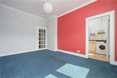 142c, Rumblingwell, Dunfermline, KY12 9AT - image 3