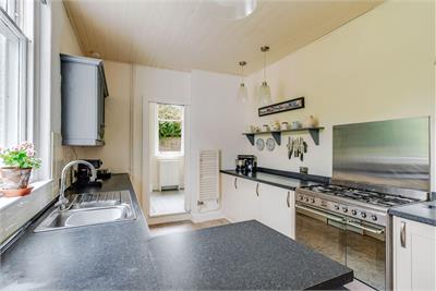 Thornycroft, 1 Station Loan, Balerno, Edinburgh, EH14 7AW - image 9