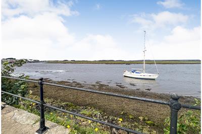 22R Harbour Street,
Irvine,
KA12 8PY - image 19