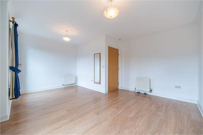 62 Ferry Gait Drive, Edinburgh, EH4 4GJ - image 5