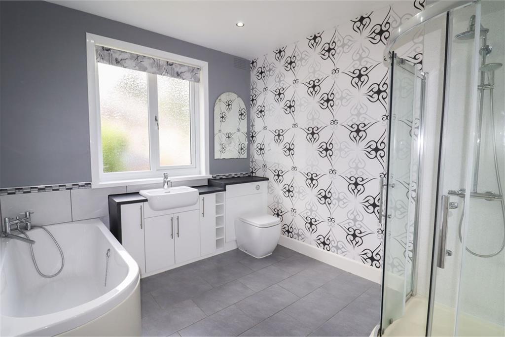 8 Dunmuir Road,
Castle Douglas,
DG7 1LG - image 16