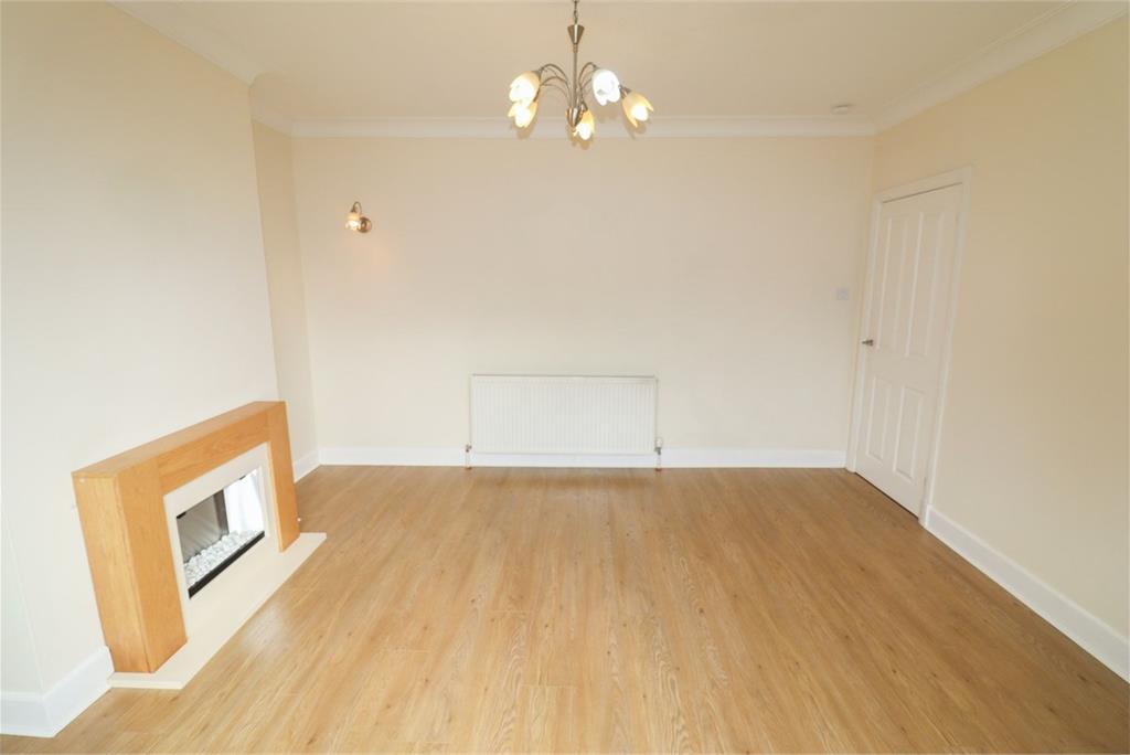 8 Dunmuir Road,
Castle Douglas,
DG7 1LG - image 3