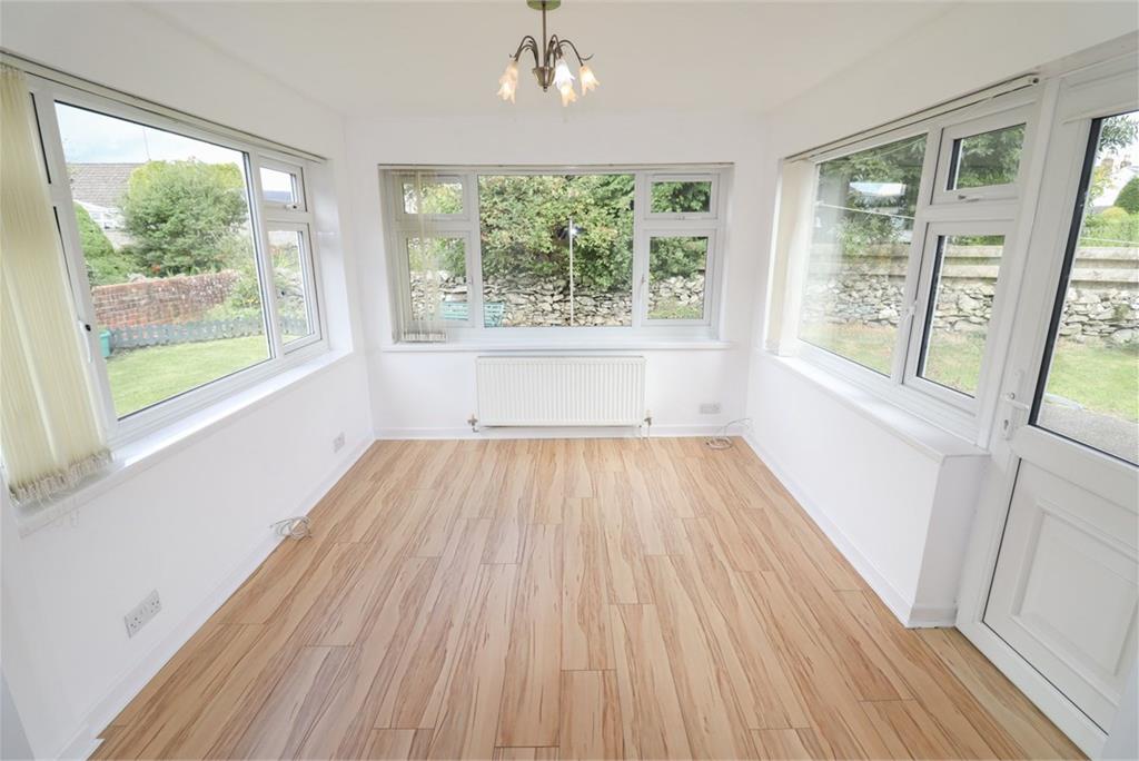 8 Dunmuir Road,
Castle Douglas,
DG7 1LG - image 6